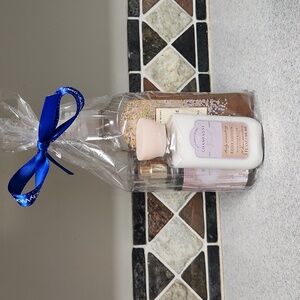 BATH & BODY WORKS CHAMPAGNE TOAST SET